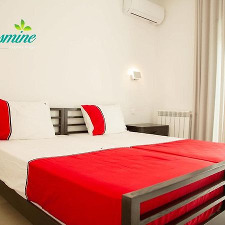 Diar Yasmine Hotel Tazarka Bagian luar foto